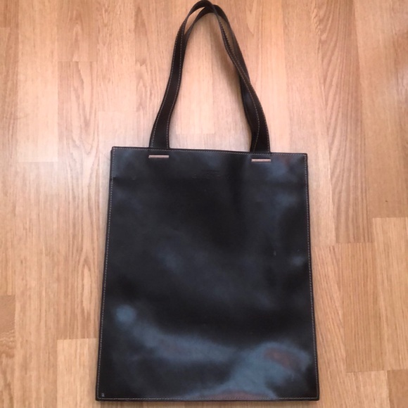 Givenchy - Picture 1 of 3